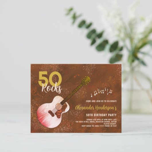 Rock and Roll 50th Birthday Guitar Rustic Uitnodiging Briefkaart (Staand voorkant)