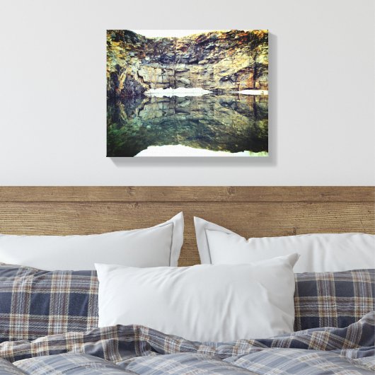 Rock Cliff Wall reflectie in Natuur 3 Canvas Afdruk (Insitu (Slaapkamer))