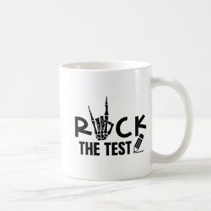 Rock de test testdag examen voor leraar student koffiemok