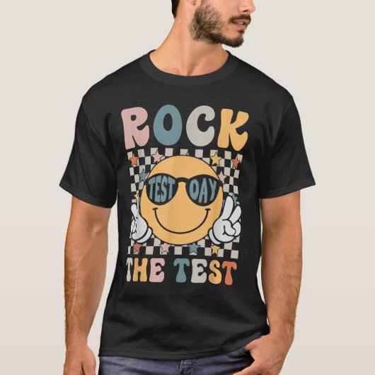 Rock de testdag Retro Smile Face Teacher T-shirt (Voorkant)