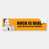 ROCK IS DOOD. LONG LEVENDE PAPIER EN SCISSORS. BUMPERSTICKER (Voorkant)