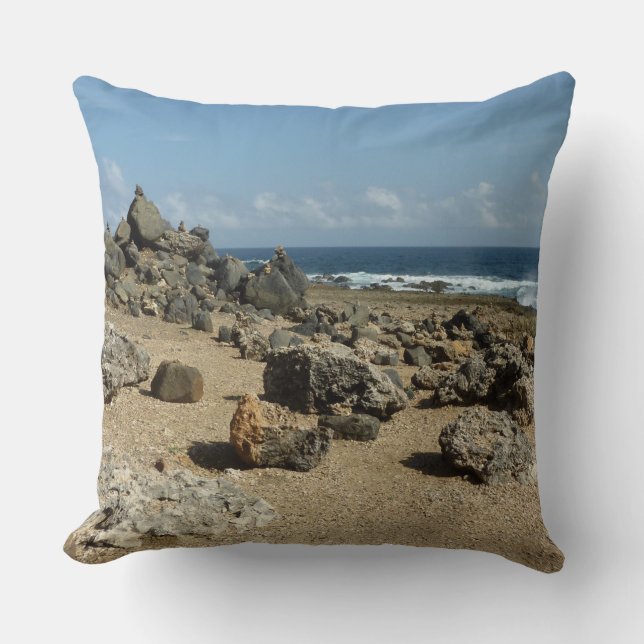 Rock-monumenten aan de kust van Aruban Kussen (Voorkant)