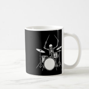 Rock-n-roll drummer Skeleton speelt drums Koffiemok