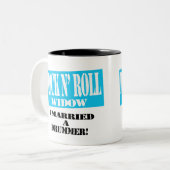 Rock N' Roll Widow Mok - Drummer! (Voorkant links)