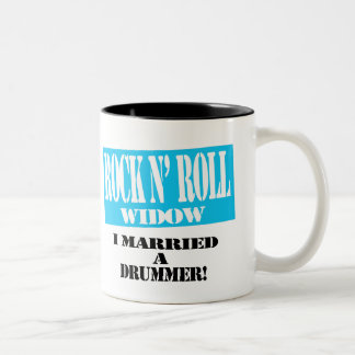 Rock N' Roll Widow Mok - Drummer!