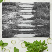 Rock Path to the hill in B/W Theedoek (Gevouwen)