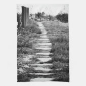 Rock Path to the hill in B/W Theedoek (Verticaal)