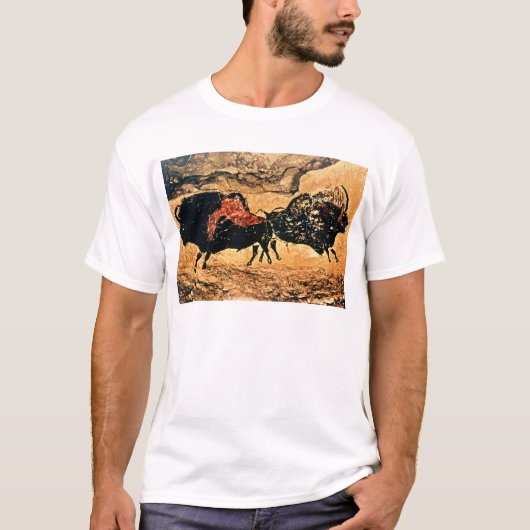 Rock-schilderij van bison, c.17000 BC T-shirt (Voorkant)