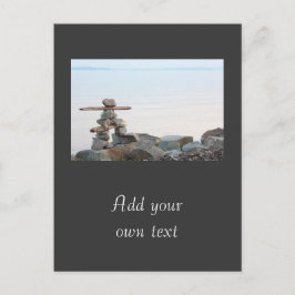 Rock stapelkunst aan het strand. Foto van Hao zhan Briefkaart
