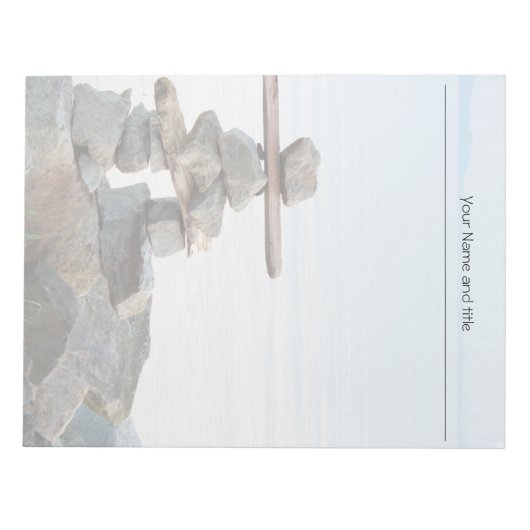 Rock stapelkunst aan het strand. Foto van Hao zhan Notitieblok (Voorkant)