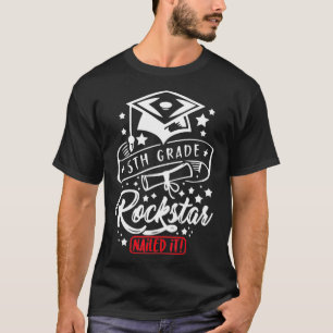 Rock Star, de vijfde klas, heeft het grappige eind T-shirt