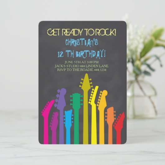 Rock Star Gitaar Verjaardagsfeest Uitnodigingen (Staand voorkant)