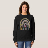 Rock The Test Teacher Test Day Testing Day Rainbow Trui (Voorkant volledig)