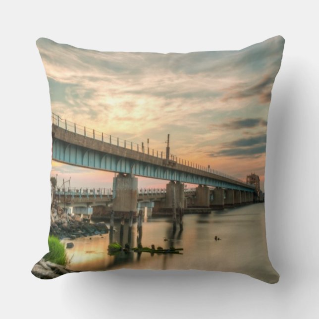 Rockaway Train Bridge Kussen (Voorkant)