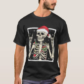 Rocker Skeleton Santa Hat Cool Christmas Punk Rock T-shirt (Voorkant)