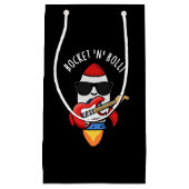 Rocket and Roll Funny Rocket Pun Dark BG Klein Cadeauzakje (Voorkant)