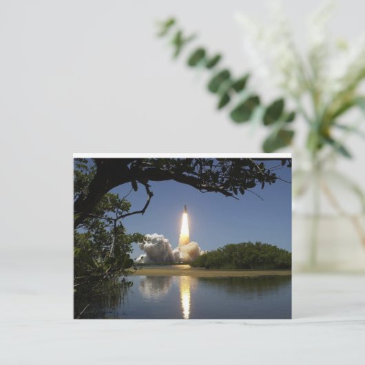 Rocket Blasting uit in Space Briefkaart (Staand voorkant)