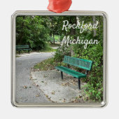 Rockford Michigan White Pine Walking Trail Bench Metalen Ornament (Voorkant)