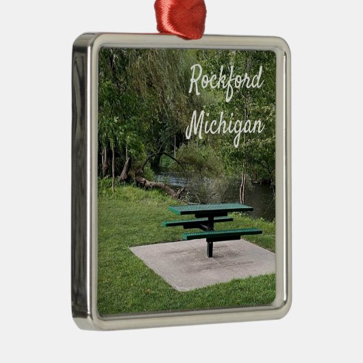 Rockford Michigan White Pine Walking Trail Metalen Ornament (Rechts)