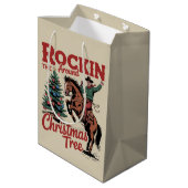 Rockin Around The Christmas Tree Country Cowboy Medium Cadeauzakje (Achterkant Gekanteld)