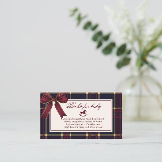 Rocking Horse Bourgogne Bow Plaid Boeken voor baby Informatiekaartje (Staand voorkant)
