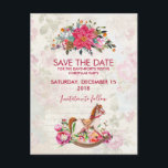 Rocking Horse Christmas Bewaar de datum Briefkaart<br><div class="desc">Een feestelijke kerst save the date briefkaart. De achtergrond is een collage in  stijl met een vervaagd afbeelding van roze rozen,  groene bladeren en Frans schrift. Gelaagd over de top is een  kerstboeket poinsettia en een Victoriaans schommelpaard omringd met  roze pioenen en posies.</div>