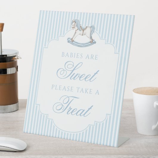 Rocking paard baby's een lief baby shower traktati reclamebord met voetstuk (Insitu)