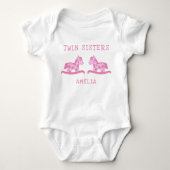 Rocking Paard Roze Twin Zusters Meisje Naam Romper (Voorkant)