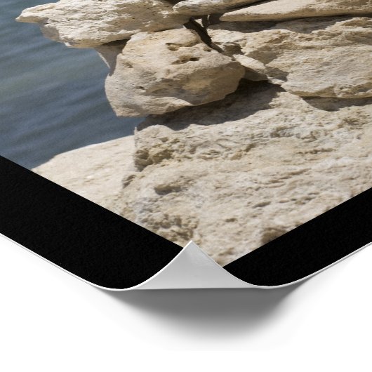 Rocks op het tropische strand poster (Hoek)