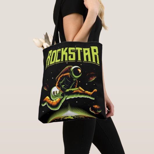 Rockstar astronaut die gitaar speelt in de ruimte tote bag (Dichtbij)