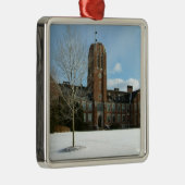 Rockwell in Winter op Grove City College Metalen Ornament (Rechts)
