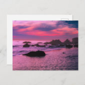 Rocky Beach met roze en paarse sunset Post Kaart (Voorkant / Achterkant)