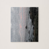 Rocky Cambria, Californië, kustlijn bij zonsonderg Legpuzzel (Verticaal)