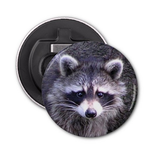 Rocky de Raccoon Button Flesopener (Voorkant)