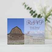 Rocky Mountain Barn Country Weddenschap RSVP-kaart RSVP Kaartje (Staand voorkant)