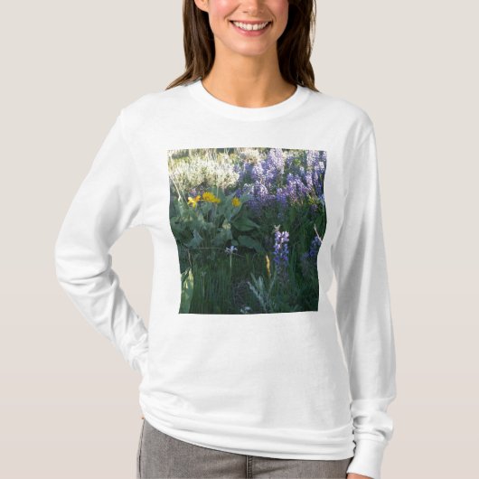 Rocky Mountain Lupine T-shirt (Voorkant)