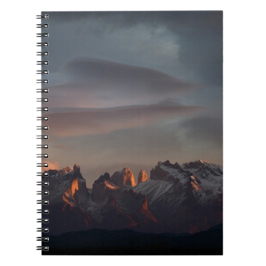 ROCKY MOUNTAIN ONDER GRAY CLOUDS NOTITIEBOEK (Voorkant)