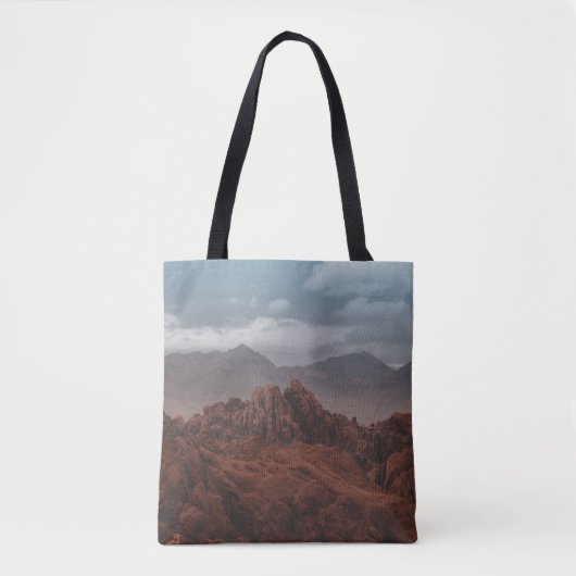 ROCKY MOUNTAINES ONDER GRAY SKIES TOTE BAG (Voorkant)