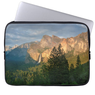 Rocky Mountains Yosemite, Californië Laptop Sleeve