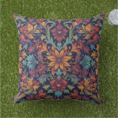 Rococo Blossom Buitenkussen (Gras)