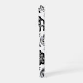 Rococo Damask Pattern Grey Black White iPhone 16 Hoesje (Linkerkant)