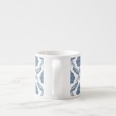 Rococo Damast Patroon Blauw op Wit Espresso Kop (Achterkant)