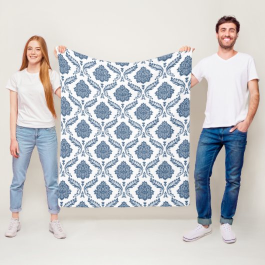 Rococo Damast Patroon Blauw op Wit Fleece Deken (In situ)