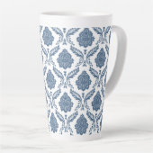 Rococo Damast Patroon Blauw op Wit Latte Mok (Rechterhoek)