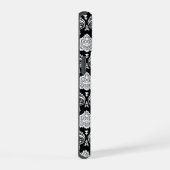 Rococo Damast Patroon Wit op Zwart iPhone 15 Case (Rechterkant)