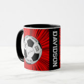 Rode aangepaste voetbal verjaardag leeftijd naam  mok (Voorkant links)