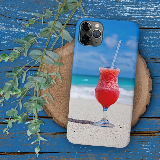 Rode aardbei Margarita op tropisch strand in de zo Case-Mate iPhone Case