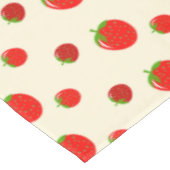 Rode aardbei op roze tafelkleed (Gekanteld)