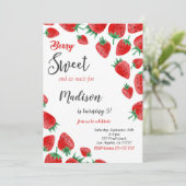 Rode Aardbei Verjaardagsuitnodiging Kaart (Staand voorkant)