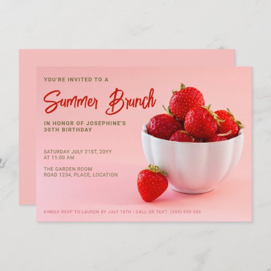 Rode aardbeien op roze zomerbrunch Verjaardag Kaart (Voorkant / Achterkant)